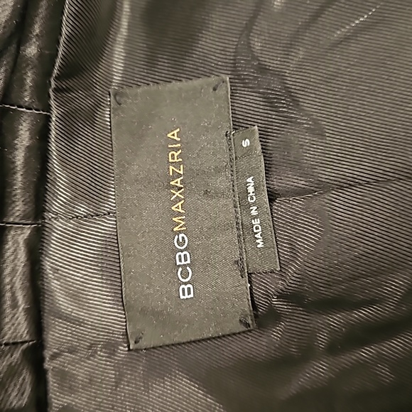 BCBGMaxAzria black satiny cinch jacket top wrap dramatic neckline Small EUC - Picture 9 of 11